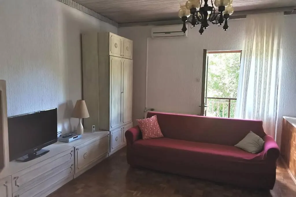 Apartment Sanja Near The Sea, Spacious And Green :) Pula 0*,