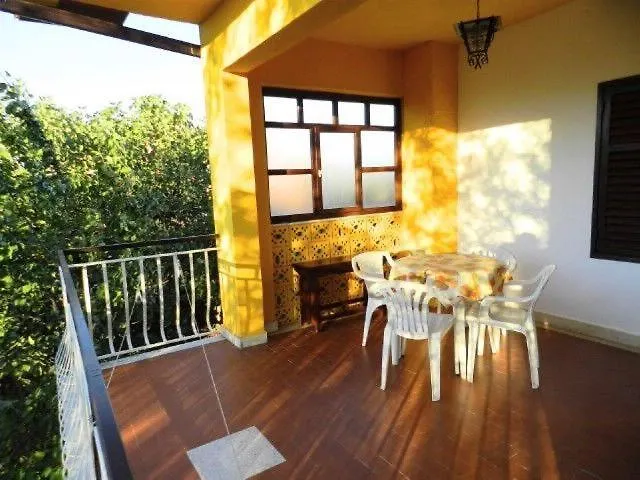 Apartment Sanja Near The Sea, Spacious And Green :) Pula